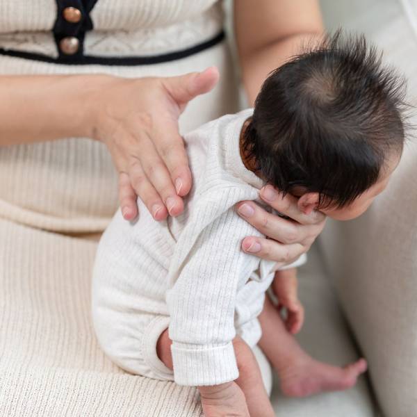 Que faire quand bébé à le hoquet ?